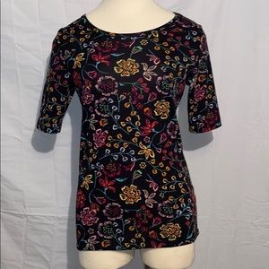 Size Small Women’s Floral Print Top